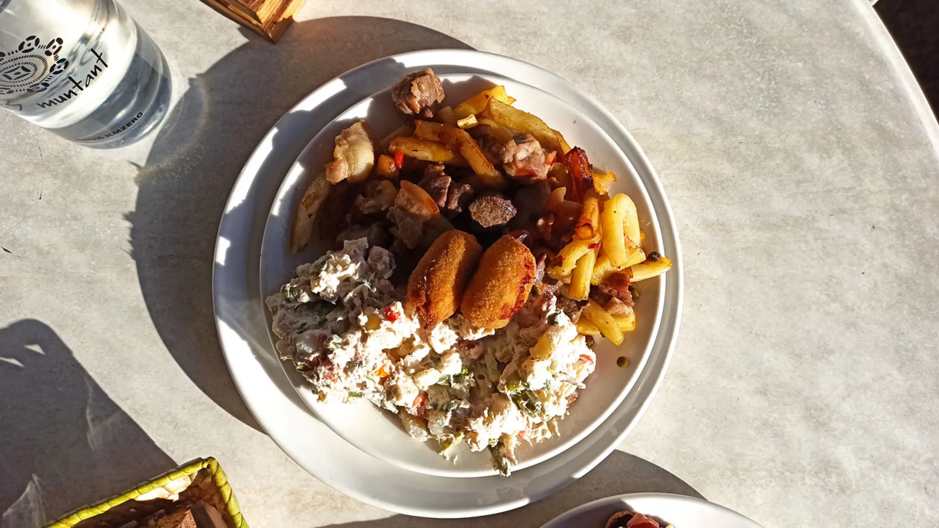 Restaurant Es Muntant atmosphere — book a table
